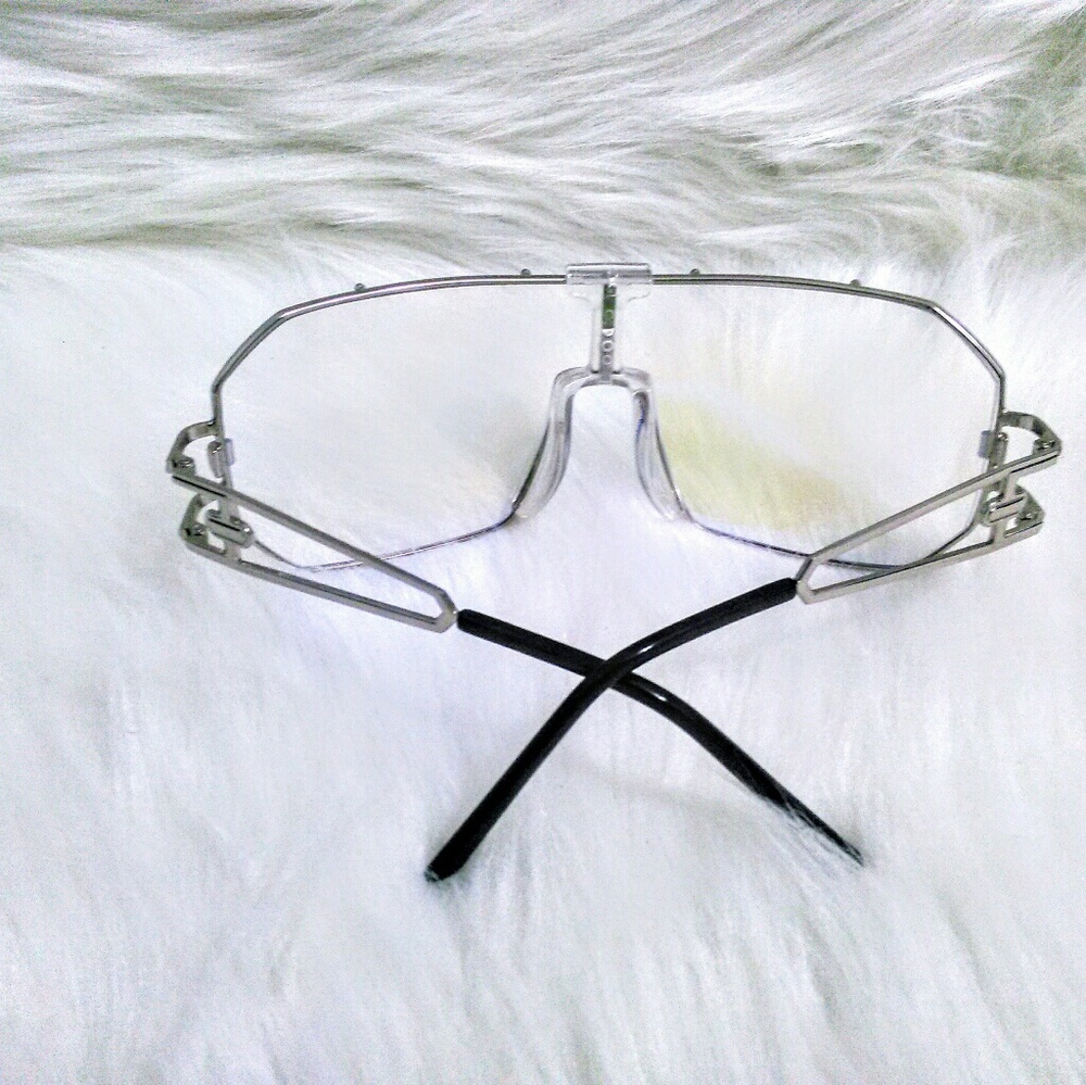 (NEW)! Cute! Clear, Crystal Studdef! Oversized, Sunglasses! :-) - Picture 5 of 9